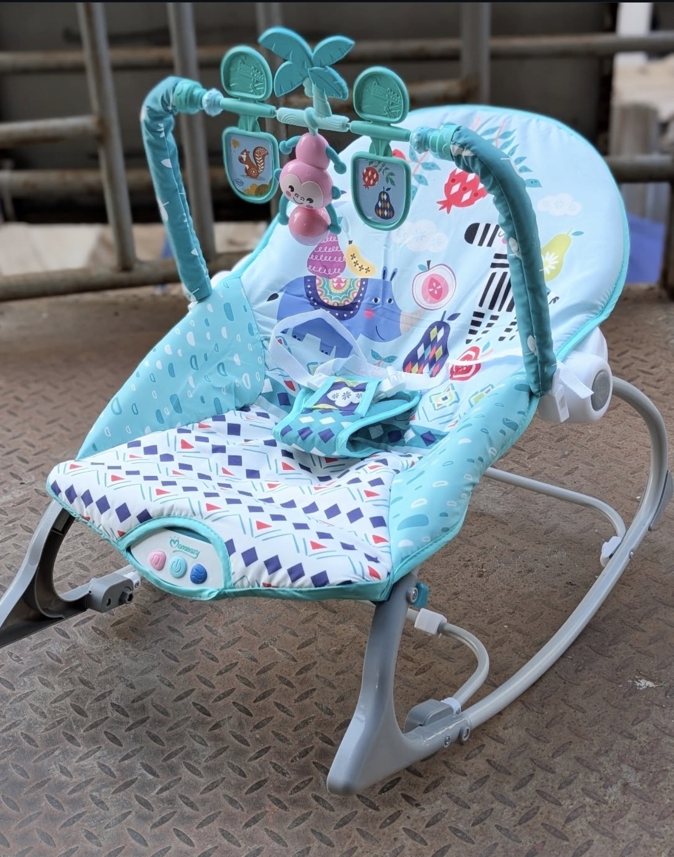 Deluxe Baby Rocker/Bouncers with music and vibrations (Big Size) Deluxe Baby Rocker/Bouncers with music and vibrations (Big Size)