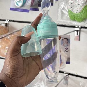 Silicone Feeding Bottle With Dispensing Spoon