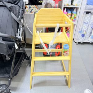 Wooden High Chairs for Babies and Toddlers, Restaurant-Style Stackable High Chair with Commercial Grade Solid Wood for Dining Table & Kitchen, Easy to Clean