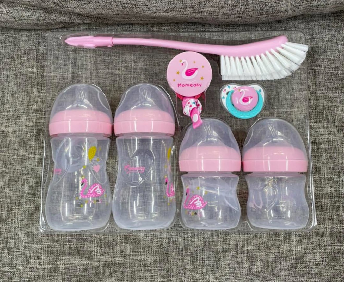 Mom Easy Starter Set with Anticolic bottles Mom Easy Starter Set with Anticolic bottles