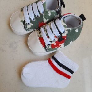 Unique Cute Pre-walker Shoes with Free Pair of Socks