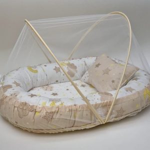 Unique Baby Co-sleeper/ lounger with head pillow and Mosquito Net