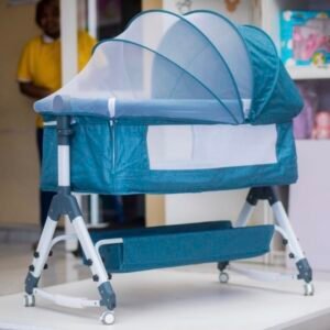Baby co sleeper/ baby bed/ baby bassinet with adjustable height and underneath storage