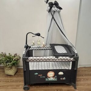 Baby Cosleeper bed/ playpen with changing station and mosquito net
