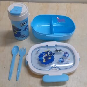 Lunchbox with water bottle