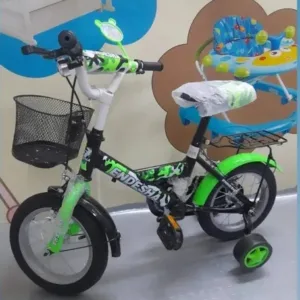 Size 14 Kids bike with removable training wheels( 3-6 years)