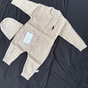 Baby knitted romper/jumpsuit set with hat