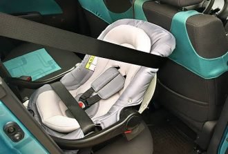 rear-facing-car-seat-installed